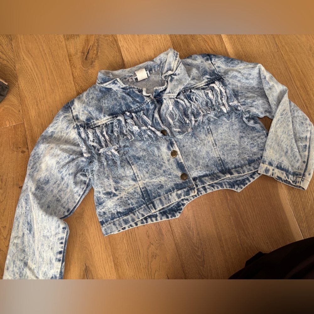 Venezia vintage cropped jean jacket with fringe detail acid wash XL
